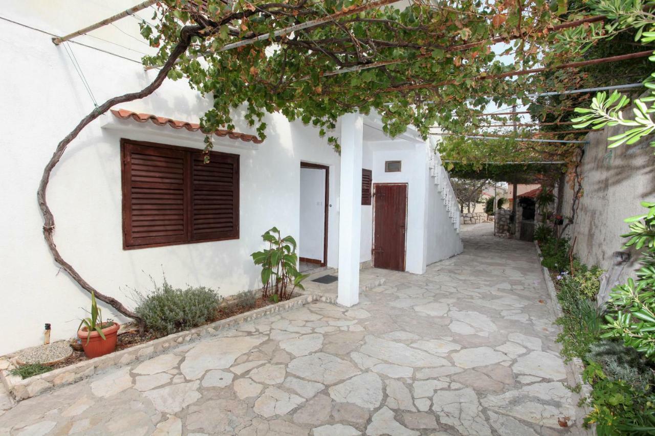 Apartments Salis Pag Town Dış mekan fotoğraf